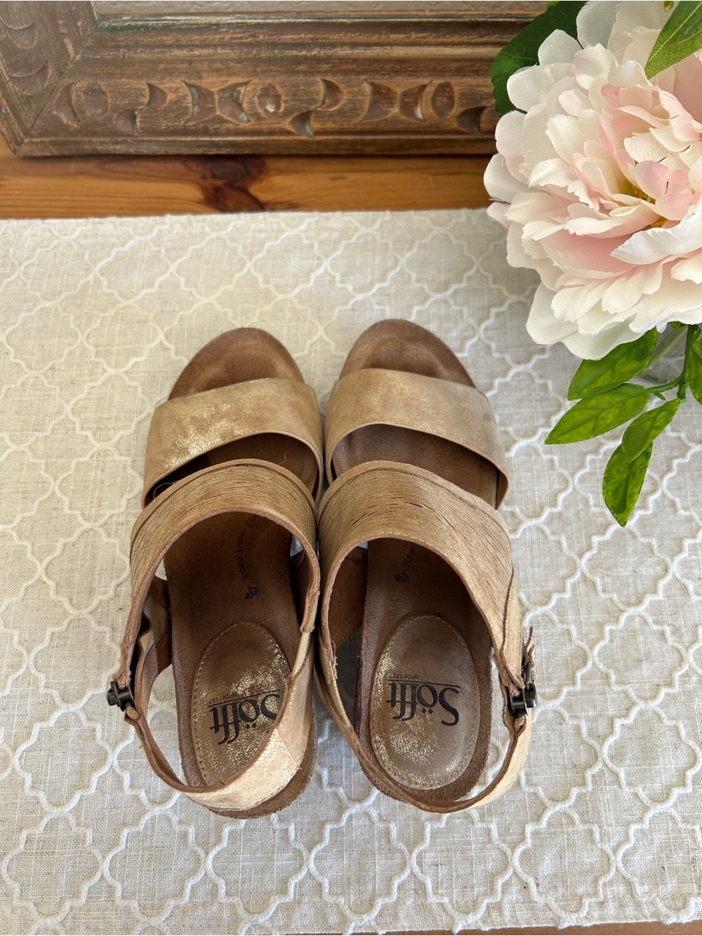 Sofft Milan,Metallic Champagne Open-Toe Block Heel Mules, size 9M, stylish comfy - Picture 6 of 13